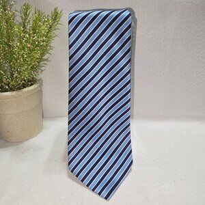 DUCK HEAD MENS SILK TIE STAIN RESISTANT BLUE AND NAVY DIAGONAL STRIPE EUC
